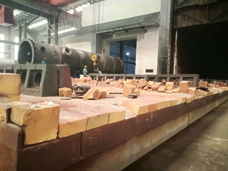 臺(tái)車(chē)式加熱爐