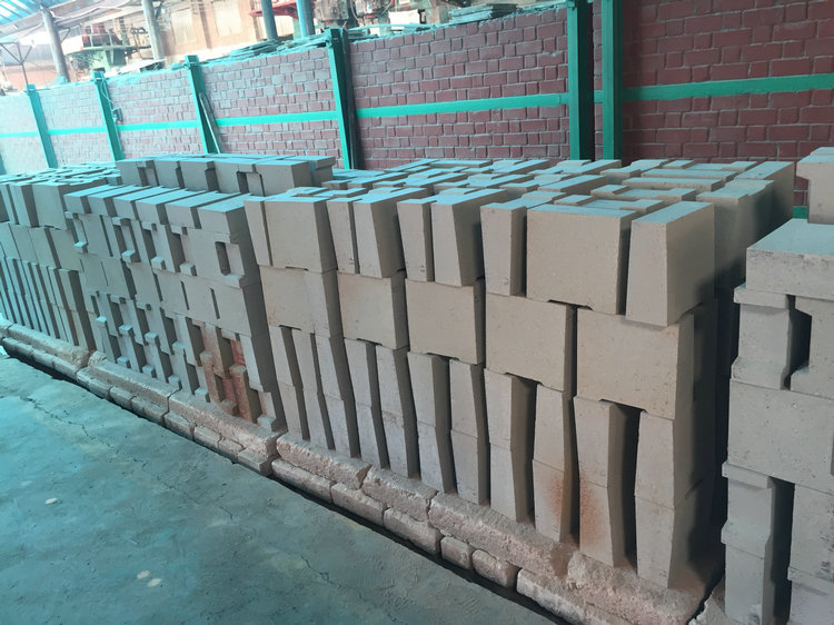 �����}�u